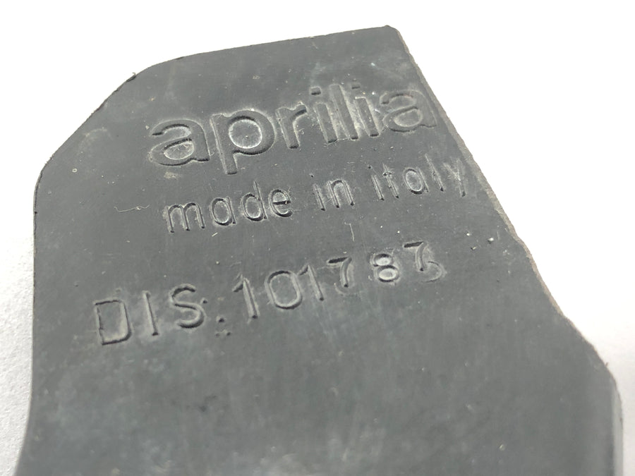 Aprilia Mille RSV 1000 ME [1999] - Verhoilu Mitte Black -sovelluksen sisällä