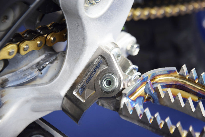 Yamaha Yz 450 [SCAR] - Titaaninen jalkatuen kiinnike