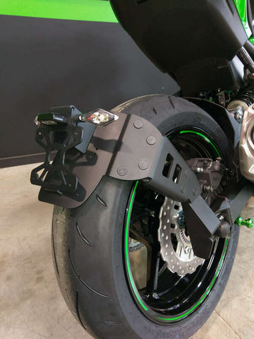 Kawasaki Z Electric [ACCESS DESIGN] - rekisterikilven pidike pyörän korkeudella musta Kawasaki Z900