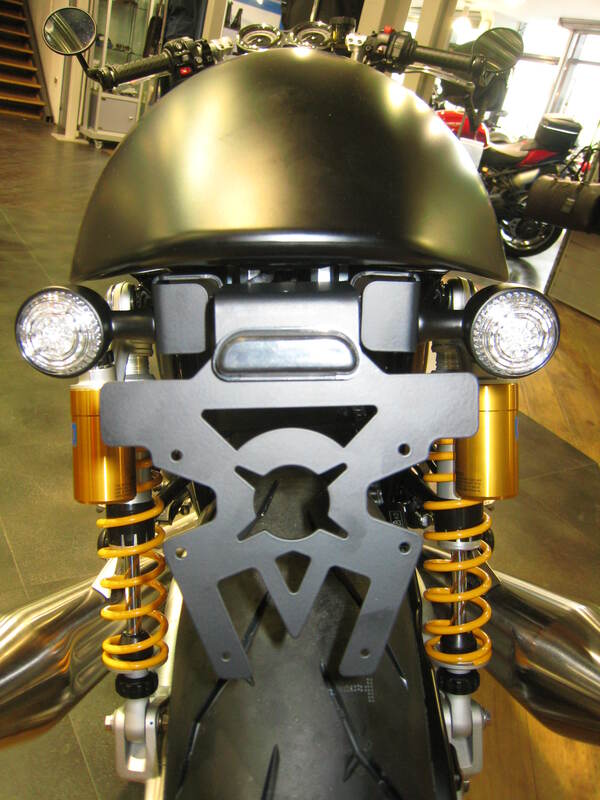 Triumph Thruxton 1200 [ACCESS DESIGN] - Kennzeichenhalter Radlauf schwarz Triumph Thruxton 1200