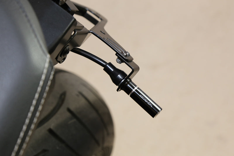 Yamaha XJR 1300 [Highsider] - suuntasignaalin kattaa M8