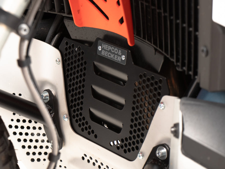 KTM 790 Adventure [2024-2026] - Lisälevy, musta