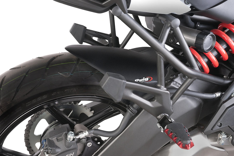 KAWASAKI VERSYS 650 [2025] - Takapyörän kansi | Carbon look | PUIG 4407C