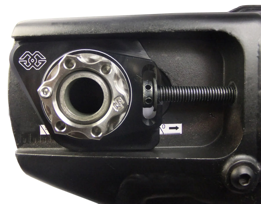 Yamaha MT-09 [Gilles Tooling] -Axb-ketjun kiristimen akselilohko