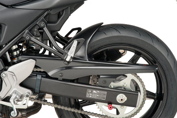 TRIUMPH BONNEVILLE T 120 BLACK [2025] - Takapyörän suojus | Carbon look | PUIG 5019C