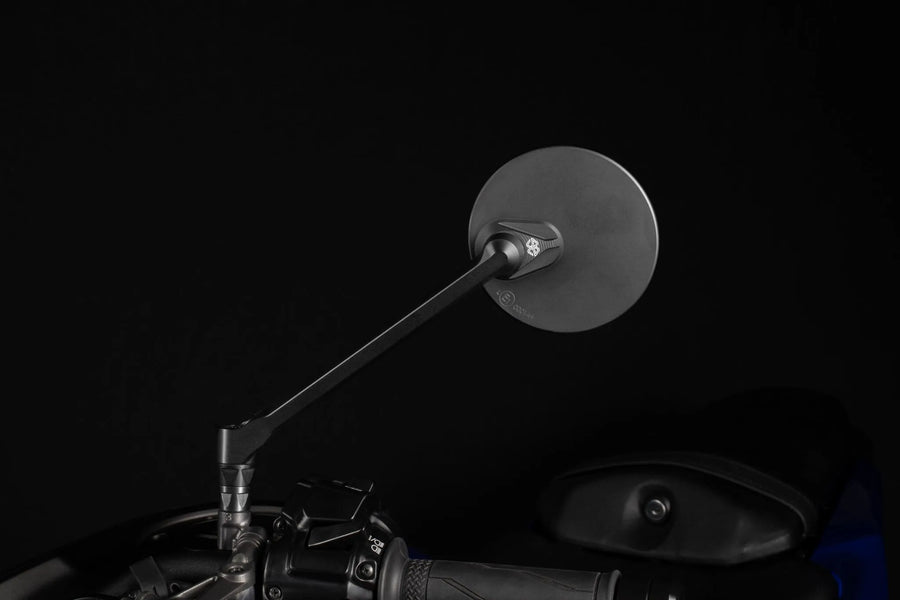 honda africa twin 750 [GILLES TOOLING] – Moon Spiegel M10
