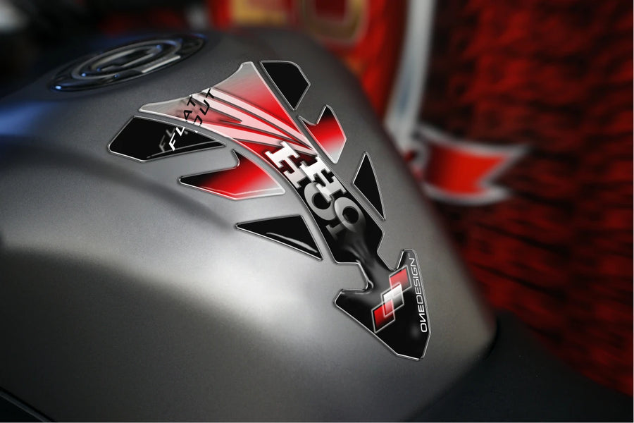 KTM RC 390 [2025] – Tulevaisuuden tankinsuoja – hopea