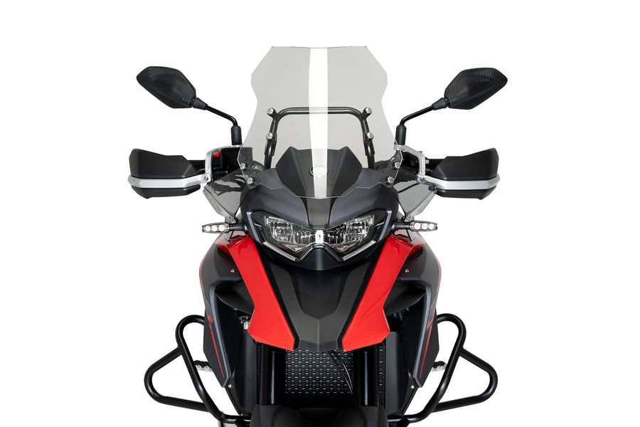 QJ SRT 700X ON ROAD [2025] – Tuulenohjain pidennetty – Musta