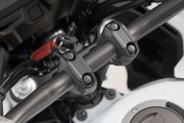 KTM 1290 Super Duke GT [2024] - ohjaustangon pidike Ø 28 mm ohjaustankoon – kuva 2