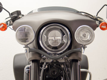 Harley Davidson Softail Sport Glide (Milwaukee -Keight 107/114) [2018] - Lampun pidike lisävaloihin, musta