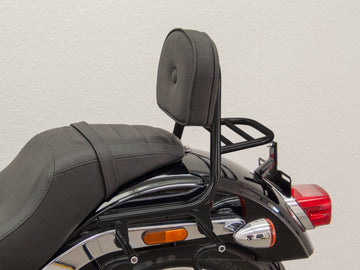 Harley Davidson Softail Low Rider (Milwaukee -Keight 107/114) [2018] - Sissy Baari putkesta tyyny- ja matkatavartelloilla, musta