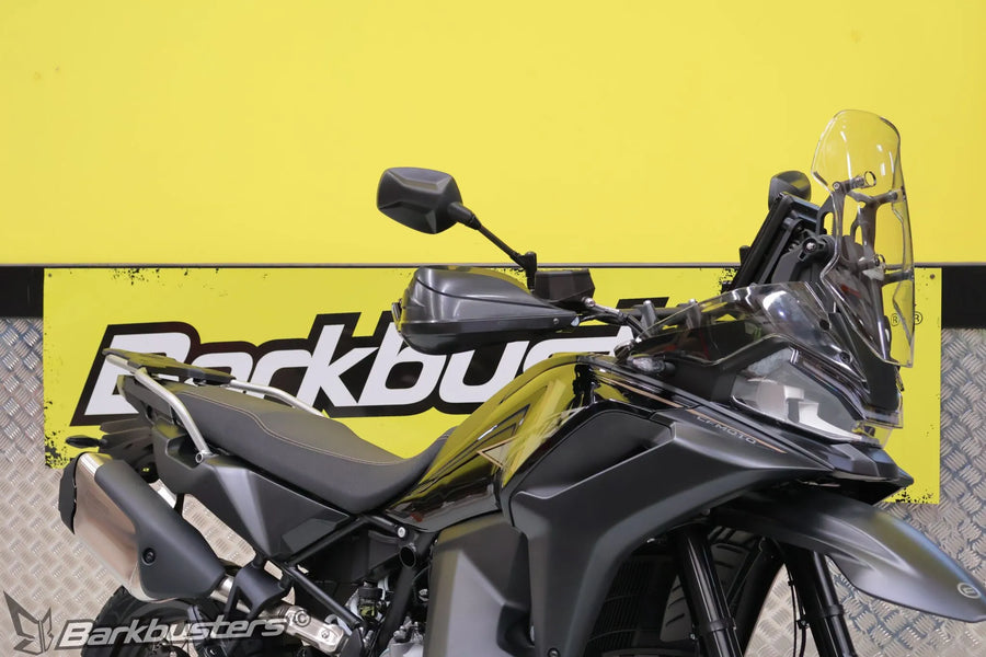 Ducati Multistrada V4 [BARKBUSTERS] – Hardware Kit - Kaksipistekiinnitys sivulta katsottuna