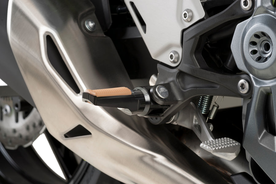 KTM RC 390 [2025] – Vintage-jalkatuet – hopea
