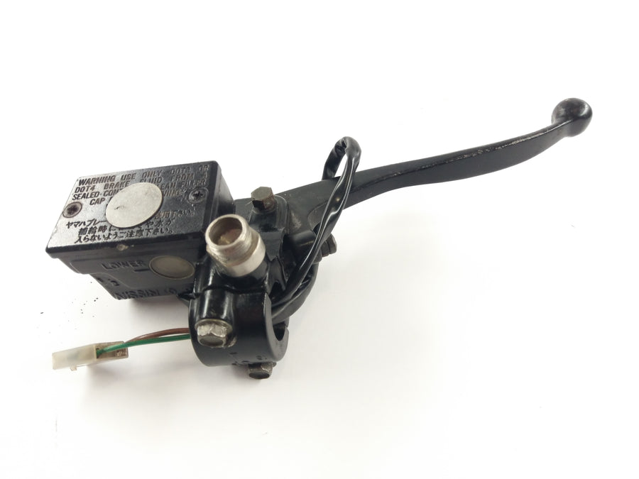 Yamaha DT 125 LC 10V [1982] - Jarrupumpun käsijarrupumppu jarrulevyn kanssa