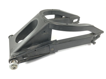 Yamaha YZF R1 RN09 [2002] - Takapyörän kääntövarsi kääntövarren akselilla