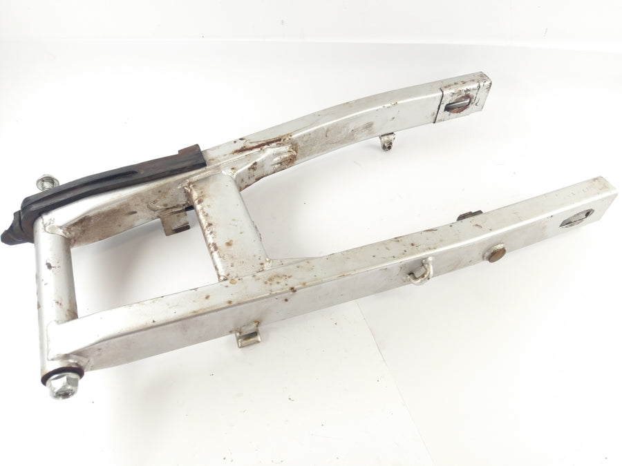 Honda CBR 125 JC34 [2006] - Schwinge takapyörän kääntö