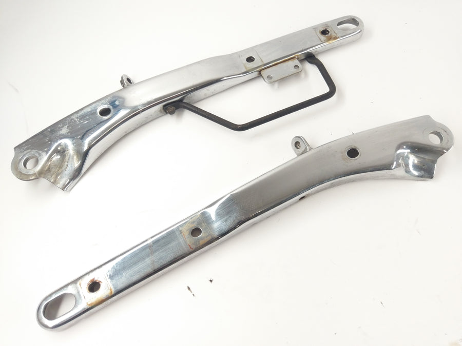 Honda VT 1100 SC32 [1999] - Chrome Struts vasemmalle ja oikealle