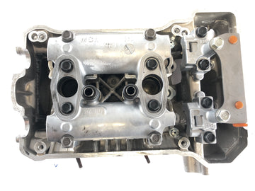Honda VFR 800 RC46 [2005] - Sylinterin pään sylinteri takana - 0