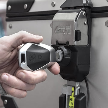 BMW S 1000 XR [GIVI] - Lock kit with cylinder that can be coded for BMW keys