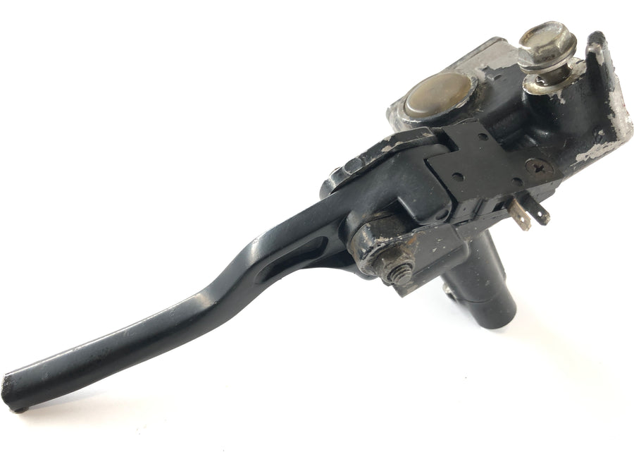 Kawasaki KLR 250 KL250D [1988] - Ohjaustangon varusteet oikeanpuoleisessa jarrupumppulla jarruvivulla