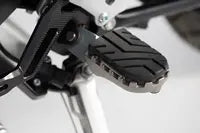 Triumph Scrambler 1200 X [2025-2026] - ION footrest – picture 3
