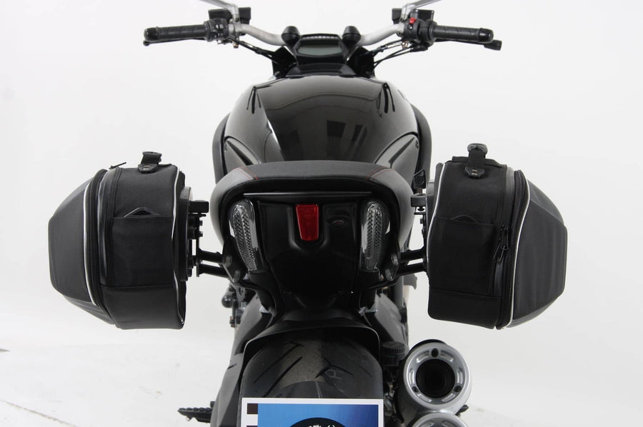Ducati Diavel 1200 [2011-2018] -C-Bow-sivukantaja