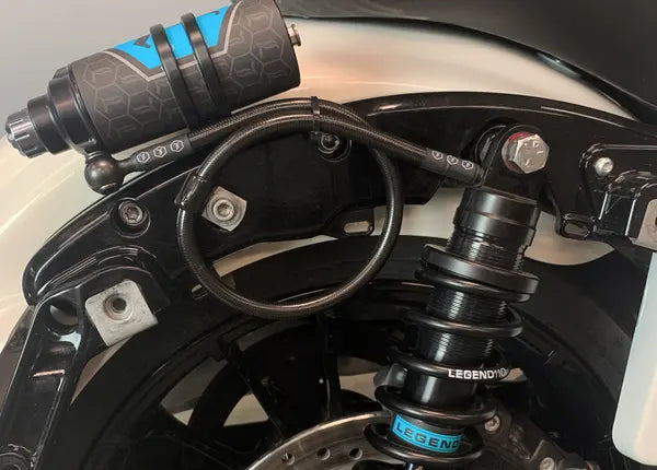 Harley-Davidson FLHX 1923 Street Glide 117 [2026] - REVO ARC Remote Reservoir Außenbefestigung – Bild 10