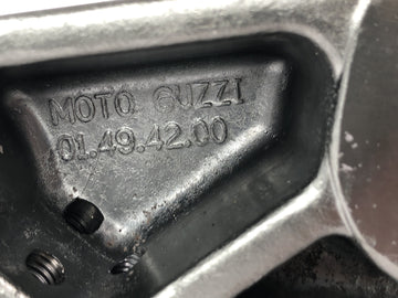 Moto Guzzi V10 Centauro [1998] - alahaarukkasillan ohjauspään sillan haarukan kiinnike - 0