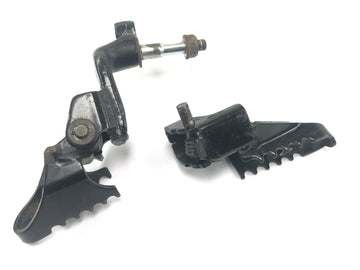 Honda NX 650 Dominator RD02 [1994] - Jalkatuet Kuljettajan jalkatuet vasen ja oikea pari - 0