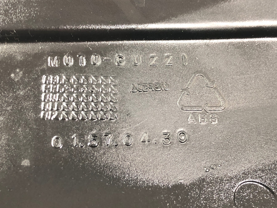 Moto Guzzi V11 Sport [1999] - Sivupaneeli vasen sivusuojus