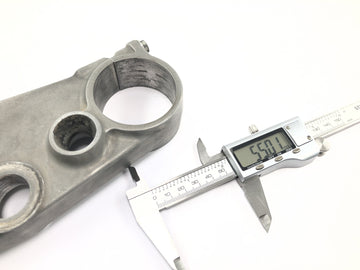 Suzuki RM Z 250 RJ41A [2007] - Haarukkasilta ohjauspään sillan yläpuolella - 0