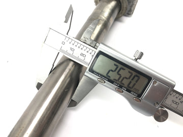 KTM Duke 690 A3 [2012] - Takapyörän akseli Takapyörän akseli - 0