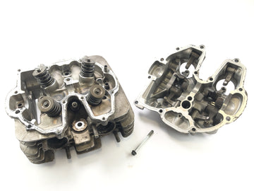 Honda SLR 650 RD09 [1997] - Sylinterin pään pään kannen moottorin kansiventtiili