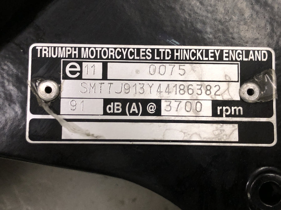 Triumph Speedmaster 900 [2003] - Rungon päärunko papereilla