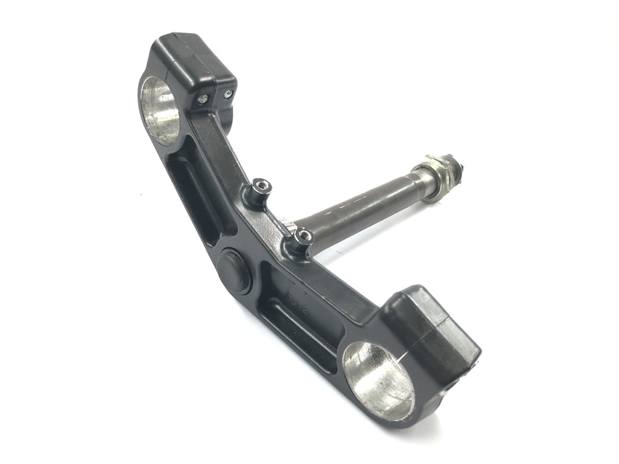 Triumph Daytona 1200 T300D [1994] - lower fork bridge steering head