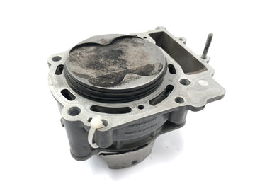 KTM 950 Adventure LC8 [2004] - Cylinder with rear piston