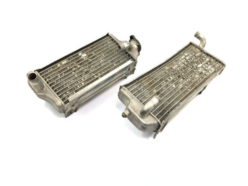 Suzuki RM Z 250 RJ41A [2007] - Jäähdyttimen vesijäähdyttimen jäähdytin vasen ja oikea pari - 0