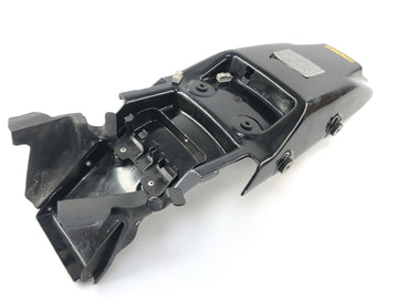 Honda NX 650 RD02 [1989] - Takaosan alapuolella oleva takaosa keskellä