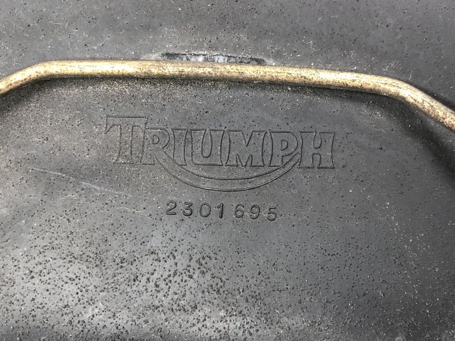 Triumph Tiger 955i 709EN [2003] - Kuljettajan istuinpenkki