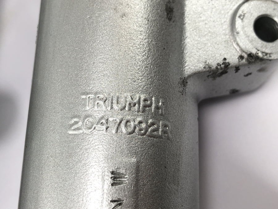 Triumph Speedmaster 900 [2003] - Fork telescopic fork stanchions dip tubes front fork with axle