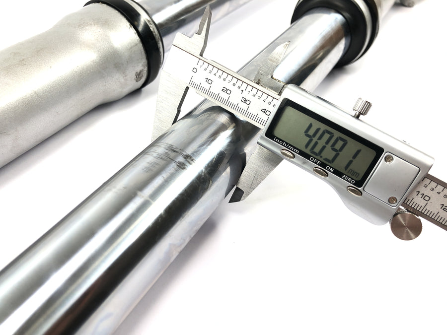 Triumph Speedmaster 900 [2003] - Fork telescopic fork stanchions dip tubes front fork with axle
