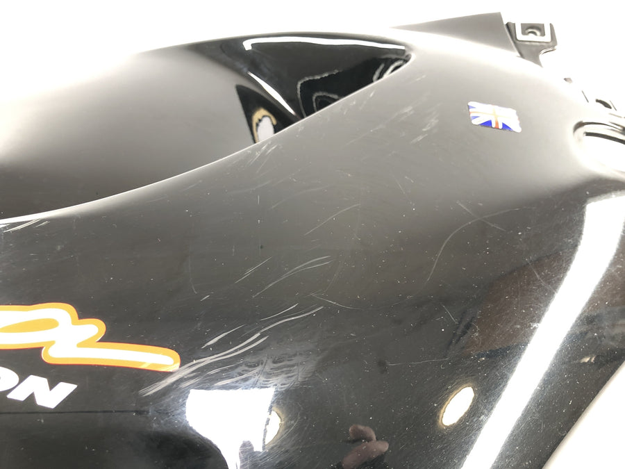TRIUMPH DAYTONA 955I T595 [1998] - Sivusuojavaipan sivupaneeli oikea