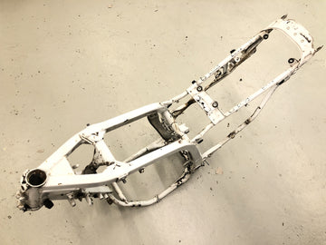 Honda XRV 750 Africa Twin RD04 [1992] - Frame main frame with vehicle documents