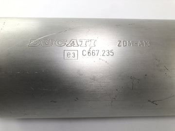 Ducati Monster M600 [1995] - Pakokaasupäästövaimentimen äänenvaimentimen oikealla puolella kulumismerkkejä - 0