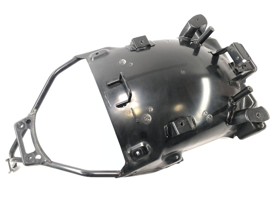 Suzuki VZ 1500 WVCU [2011] - lokasuojan sisävuorattu takalokasuoja