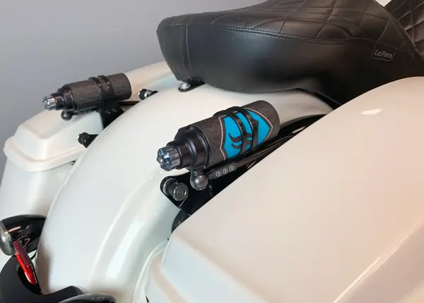Harley-Davidson FLTRXSE 1977 Road Glide CVO 121 [2025] - REVO ARC Remote Reservoir External Mount - Image 8