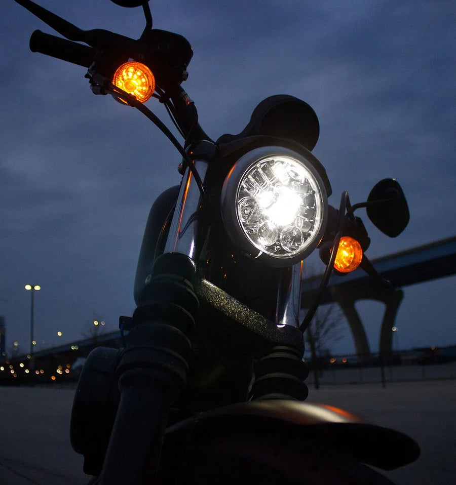 Triumph ROCKET III 2300 Roadster [2018] - 5-3/4" LED Adaptive 2 ajovalot - tuotenro 0555091 - kuva 5