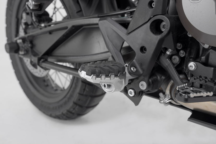 KTM 950 Supermoto [2008] - EVO Fußrasten-Kit – Bild 1