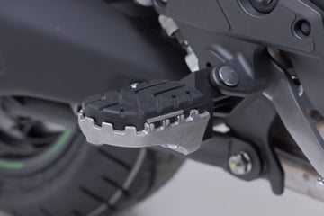Kawasaki Versys 1100 [2025-2026] - ION Fußrasten-Kit silbern – Bild 1