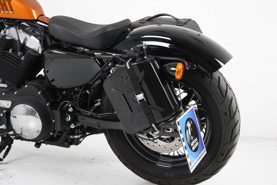 Harley-Davidson Sportster 883 Roadst [2004-2020] -kannat katkaisu, mukaan lukien haltija